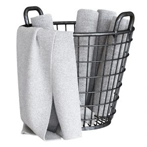 Rh Schoolhouse Wire Basket With Towels