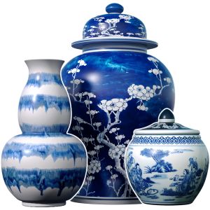 Chinese Style Porcelain Decorative Urn Vases
